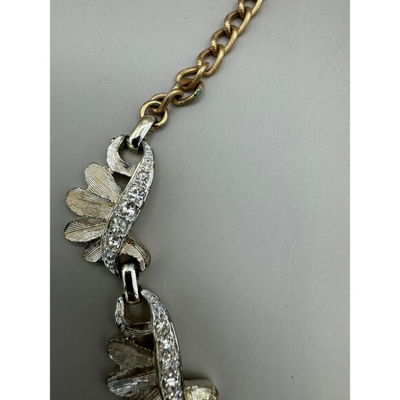 Vintage Sarah Coventry "Evening Sands" Goldtone Rhinestone Necklace - Picture 5 of 9